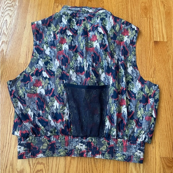 NWT! Free People Movement Vest - Picture 9 of 13